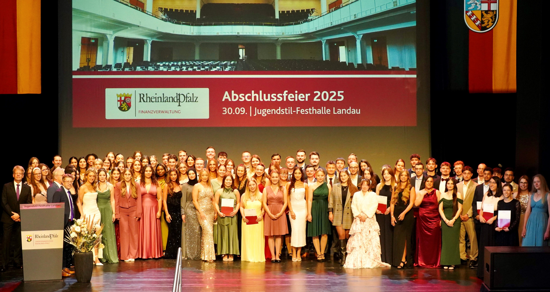 Gruppenbild der Absolventen